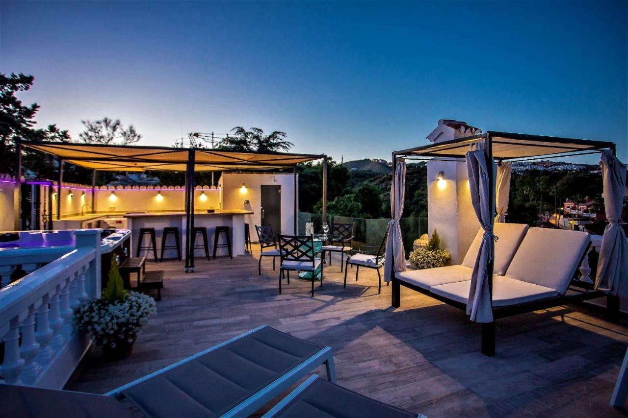 Luxury Villa With Swimming Pool And Jacuzzi Marbella Exterior photo
